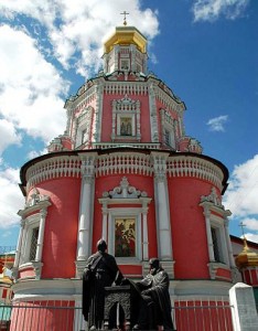 398px-Church_of_the_Epiphany_(Bogoyavlensky_Monastery,_Moscow)_11
