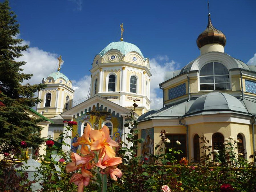 Свято троицкий монастырь симферополь фото