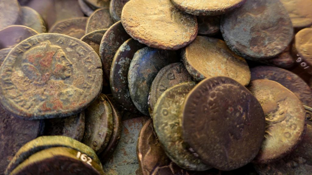 Старинные монеты