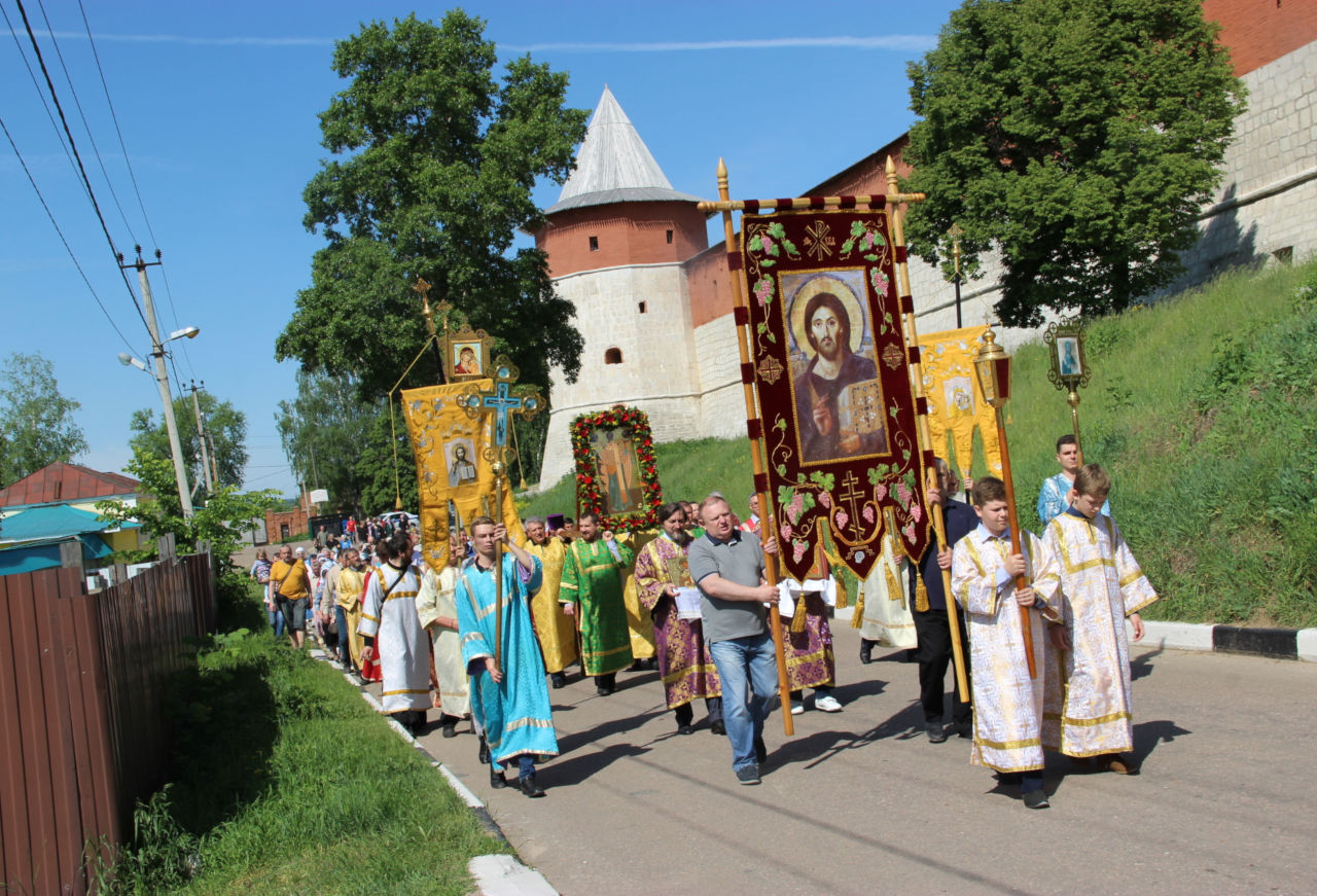 Погода в зарайске на месяц. Никола Зарайский крёстный ход. Зарайск 2020. Никола Зарайский икона крестный ход. Крестный ход Зарайск.