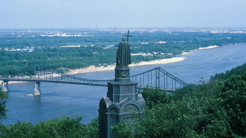 Памятник Святому над Днепром
