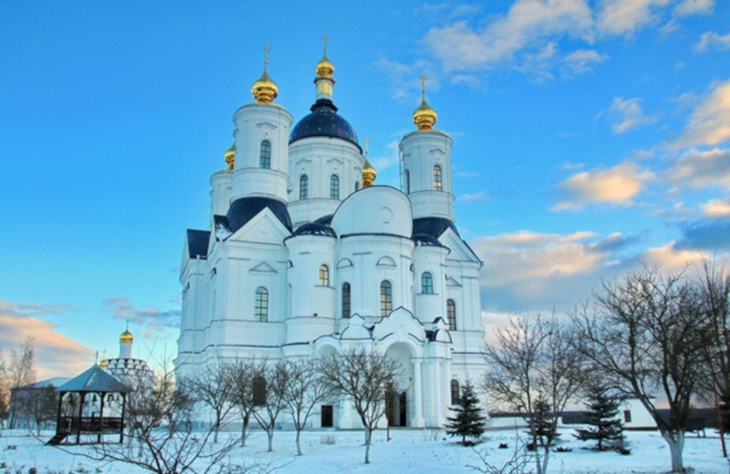 Успенский собор зимой фото