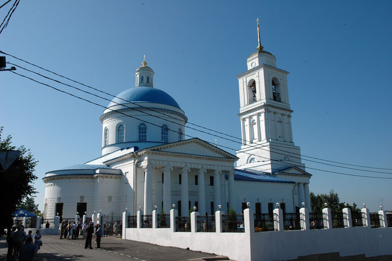 Храм всех святых в городе Серпухов