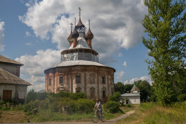 Православный храм в селе Курба