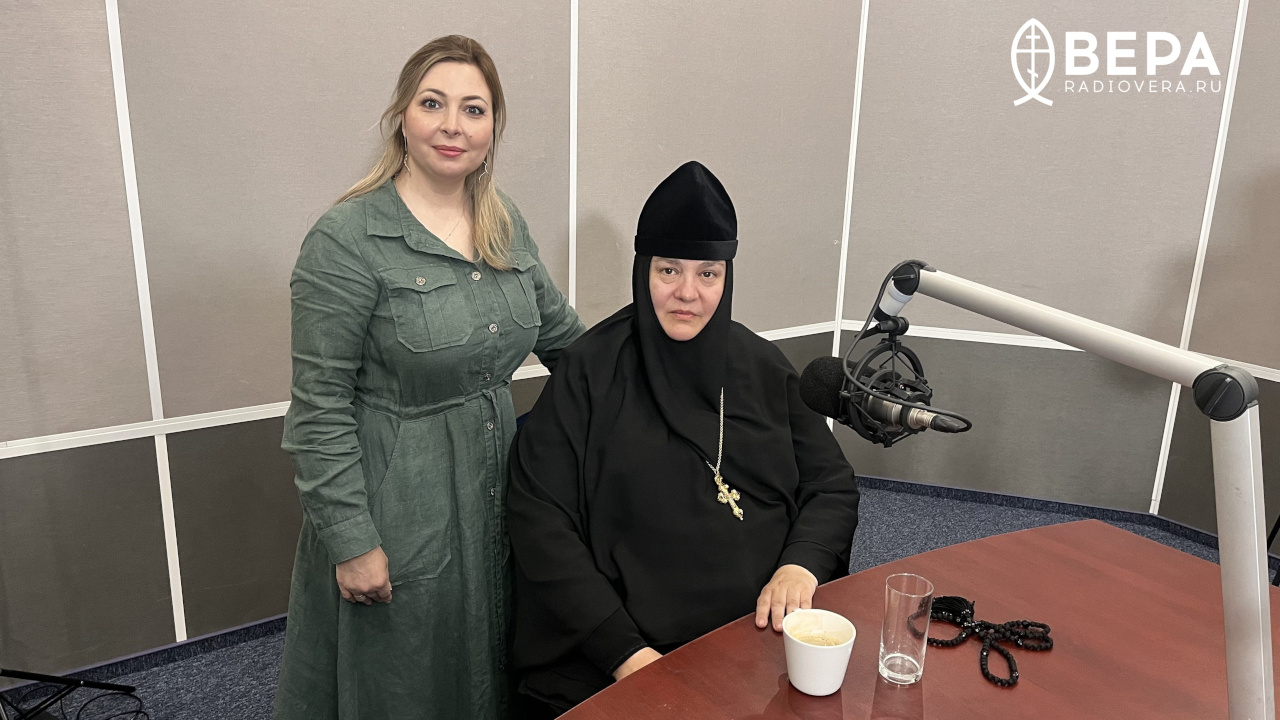 Игуменья Антонина (Злотникова), Светлана Максимова в студии Радио ВЕРА