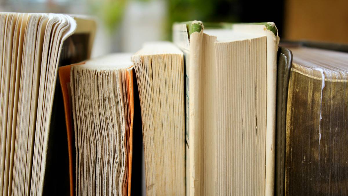 Ряд книг