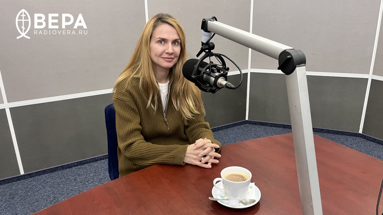 Александра Франк в студии Радио ВЕРА