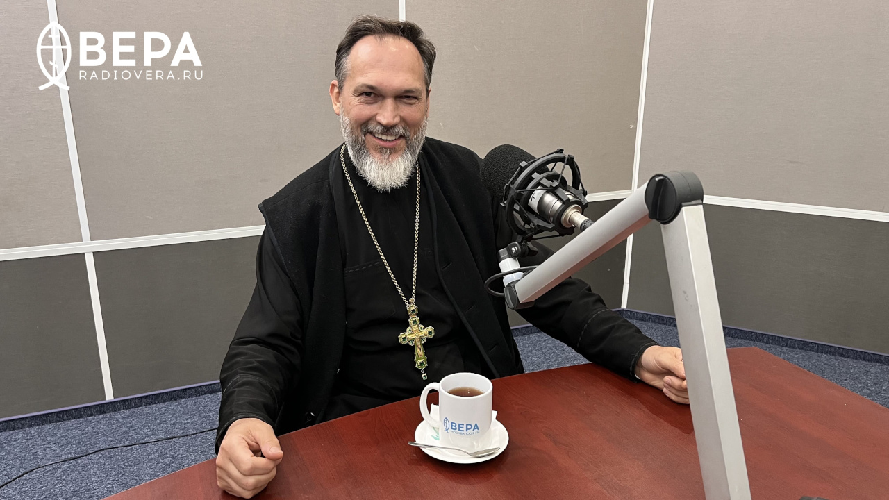 Протоиерей Василий Гелеван в студии Радио ВЕРА