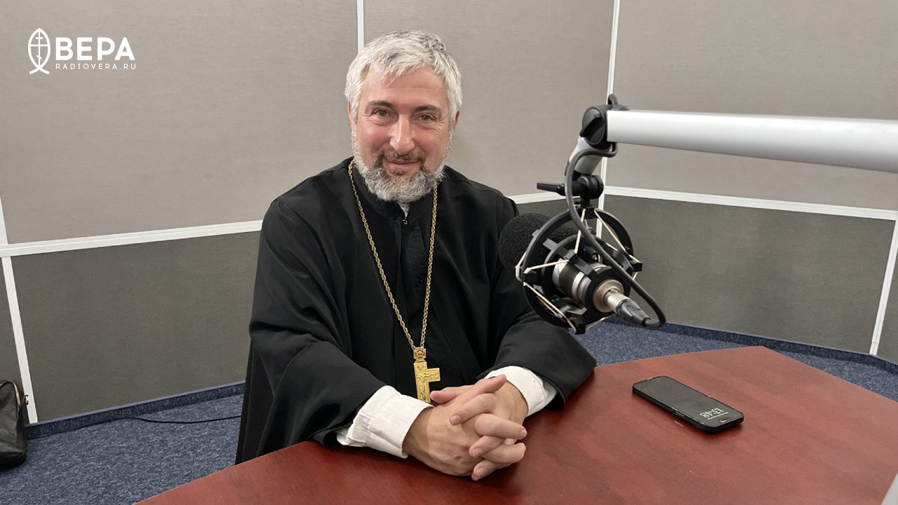 Протоиерей Тимофей Китнис в студии Радио ВЕРА