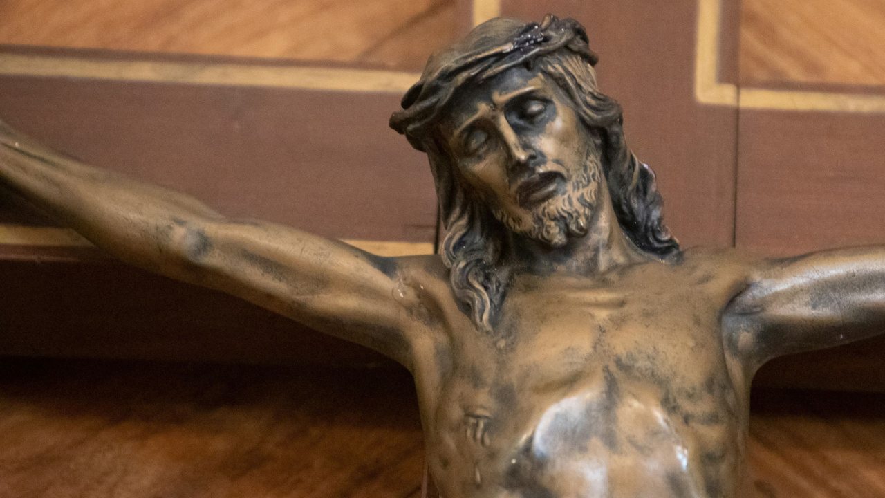 Скульптурная композиция Распятия