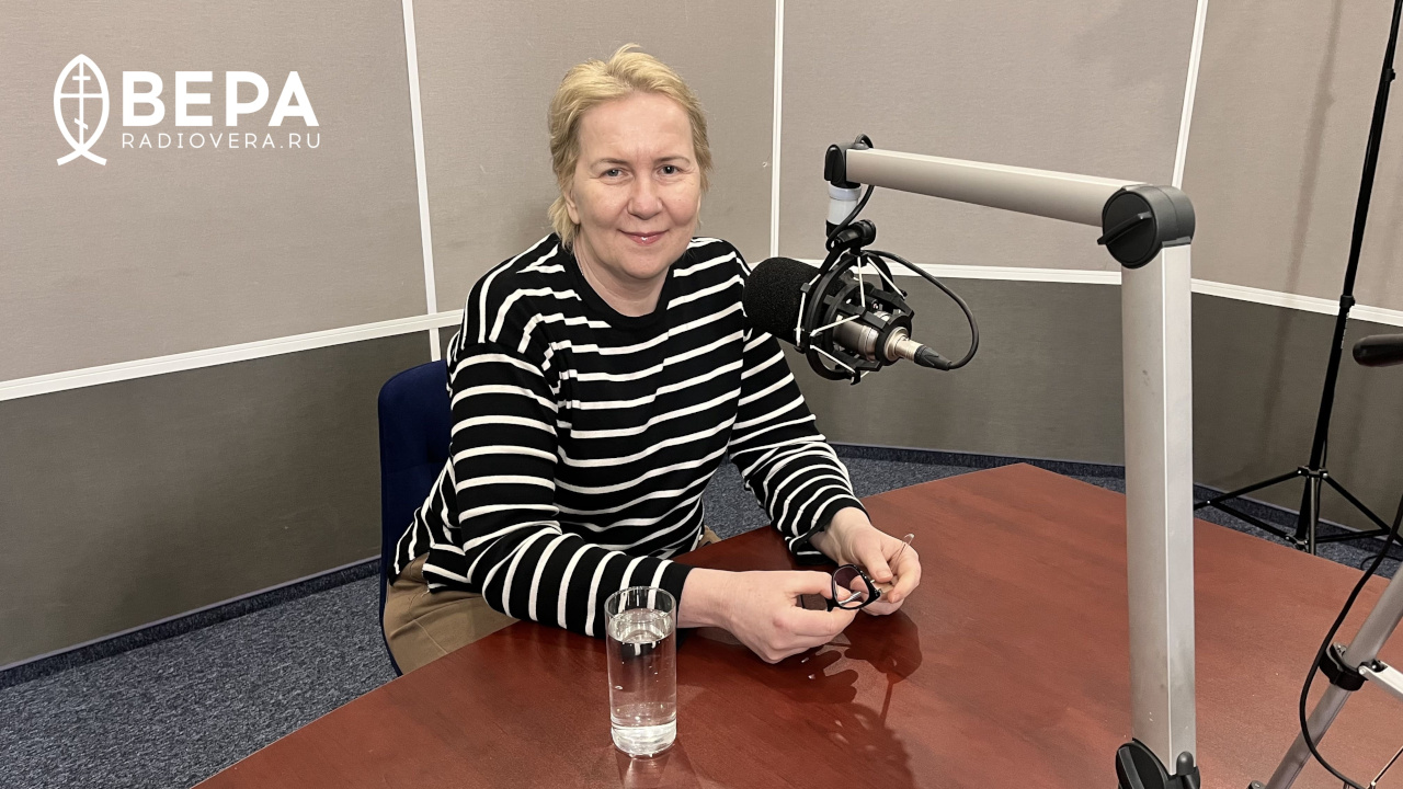 Татьяна Славко в студии Радио ВЕРА