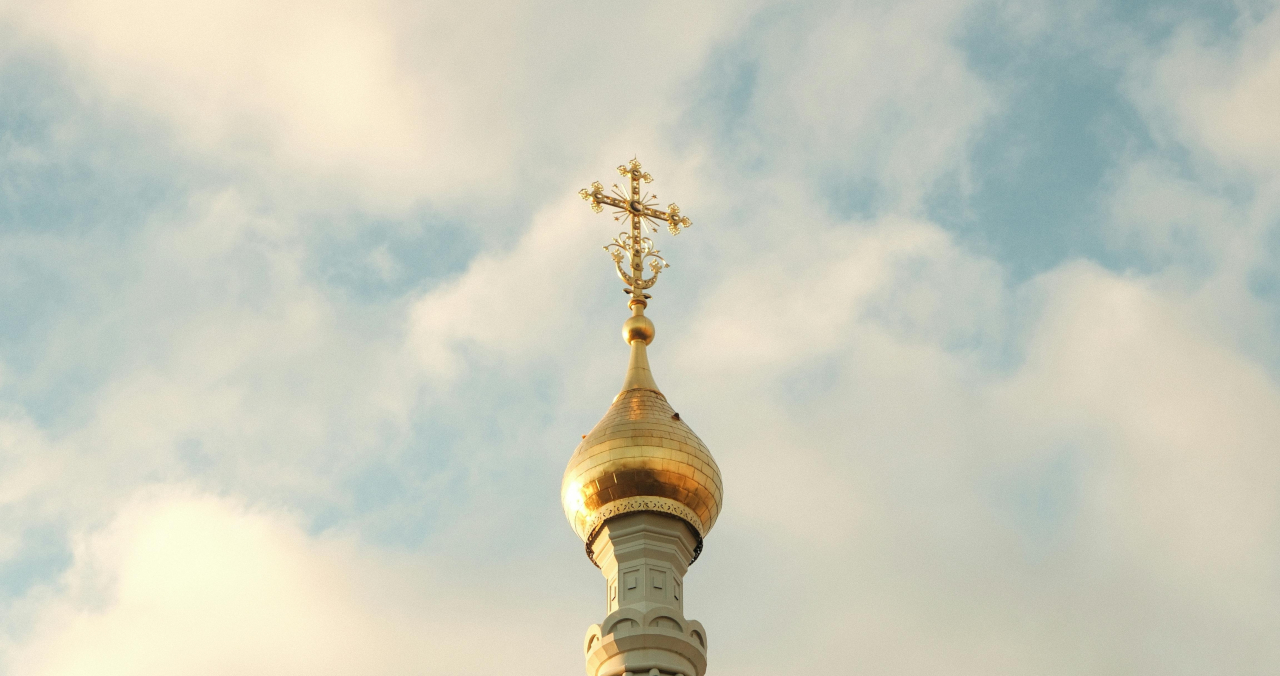 Крест на куполе