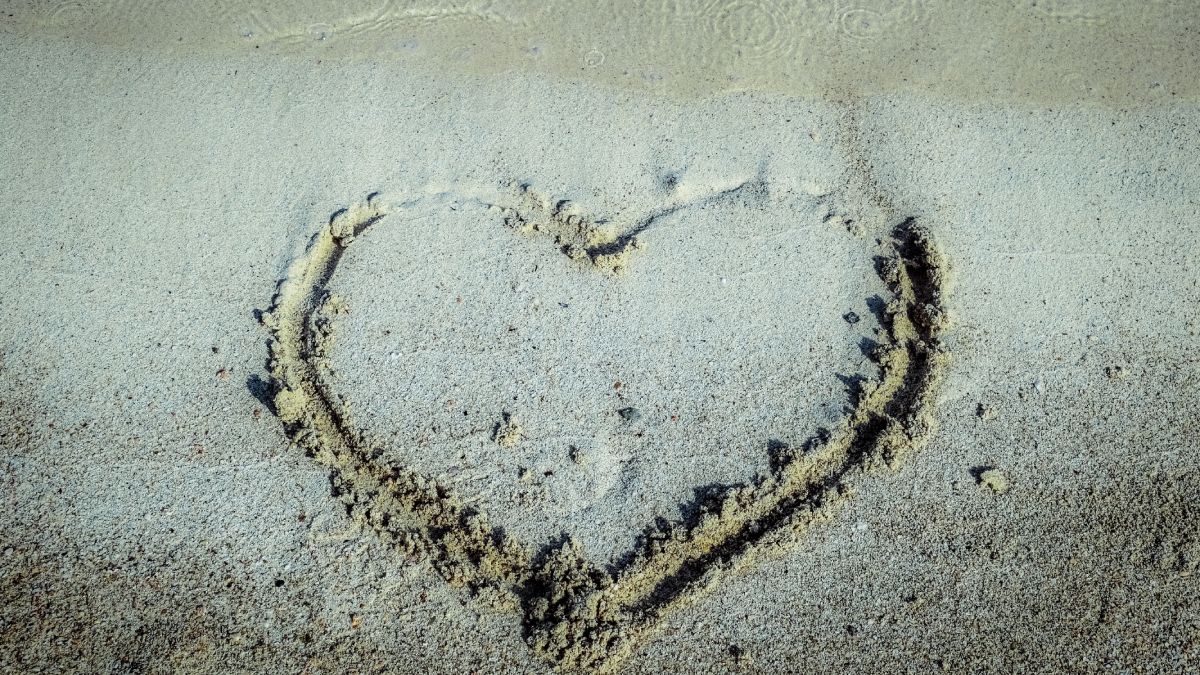 Сердце на песке
