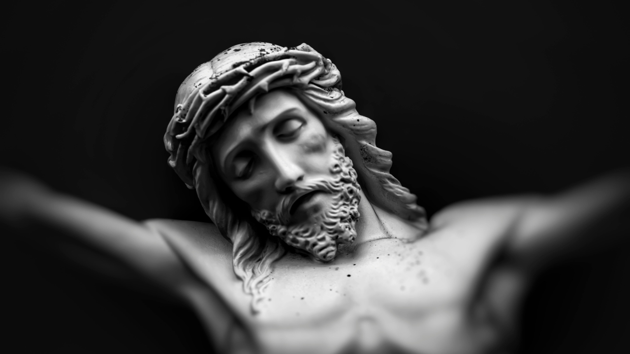 Фотография скульптуры Иисуса Христа