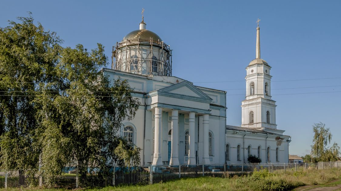Бело-голубой храм